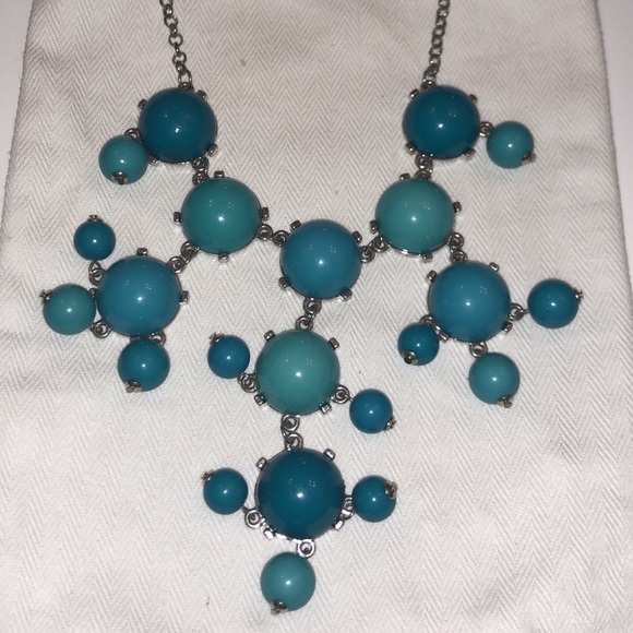 Francesca’s bubble necklace - Picture 1 of 3